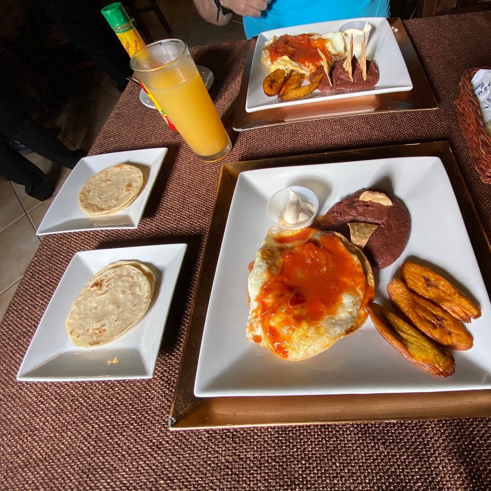 Platillo en Restaurante El Mesón