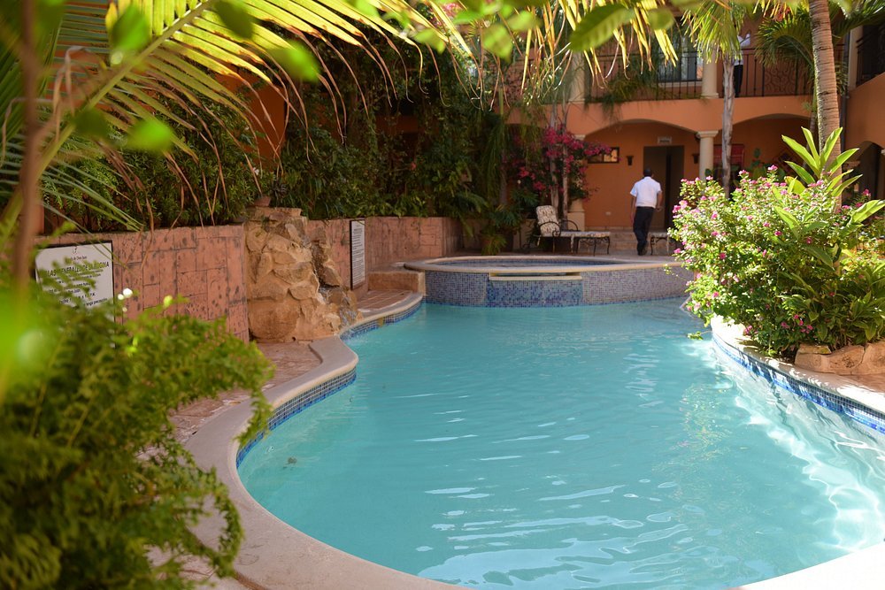 Fachada Colonial del Hotel